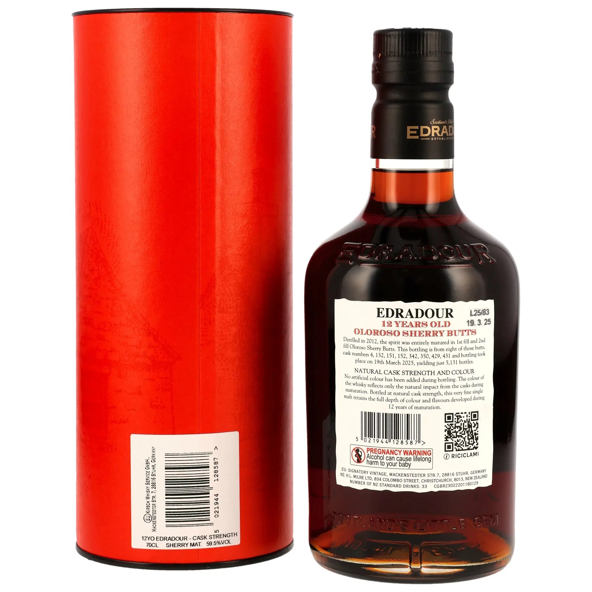 Edradour Single Malt Whisky Flasche Rückseite mit roter Geschenkverpackung neben der Flasche
