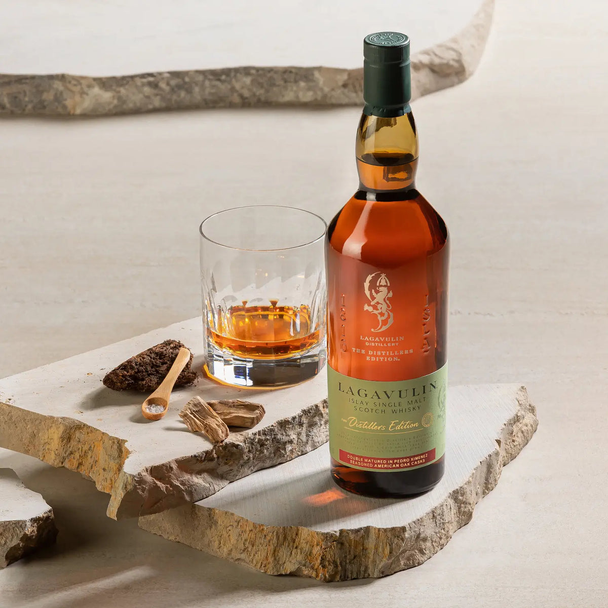Lagavulin Distillers Edition Islay Single Malt Scotch Whisky