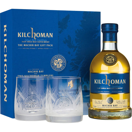 Kilchoman Machir Bay mit zwei Gläsern Islay Single Malt Scotch Whisky